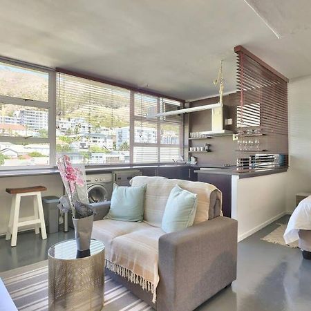 Montclair 60B Apartment Cape Town Bagian luar foto