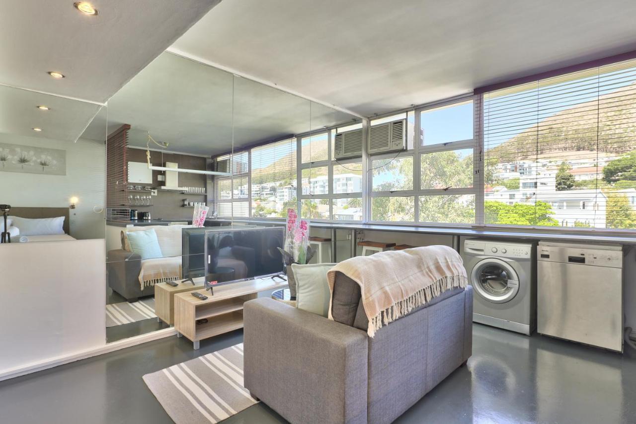Montclair 60B Apartment Cape Town Bagian luar foto