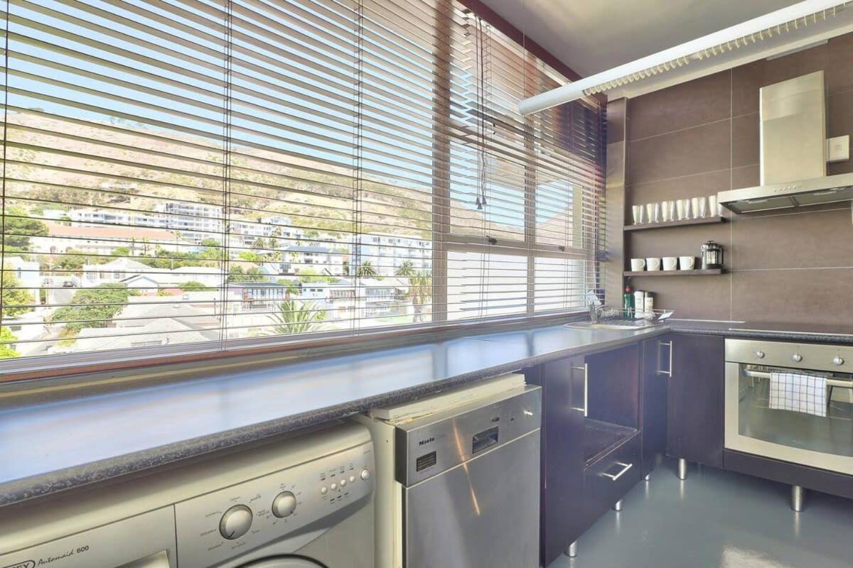 Montclair 60B Apartment Cape Town Bagian luar foto