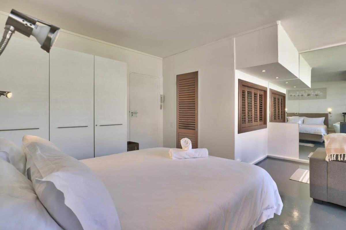 Montclair 60B Apartment Cape Town Bagian luar foto