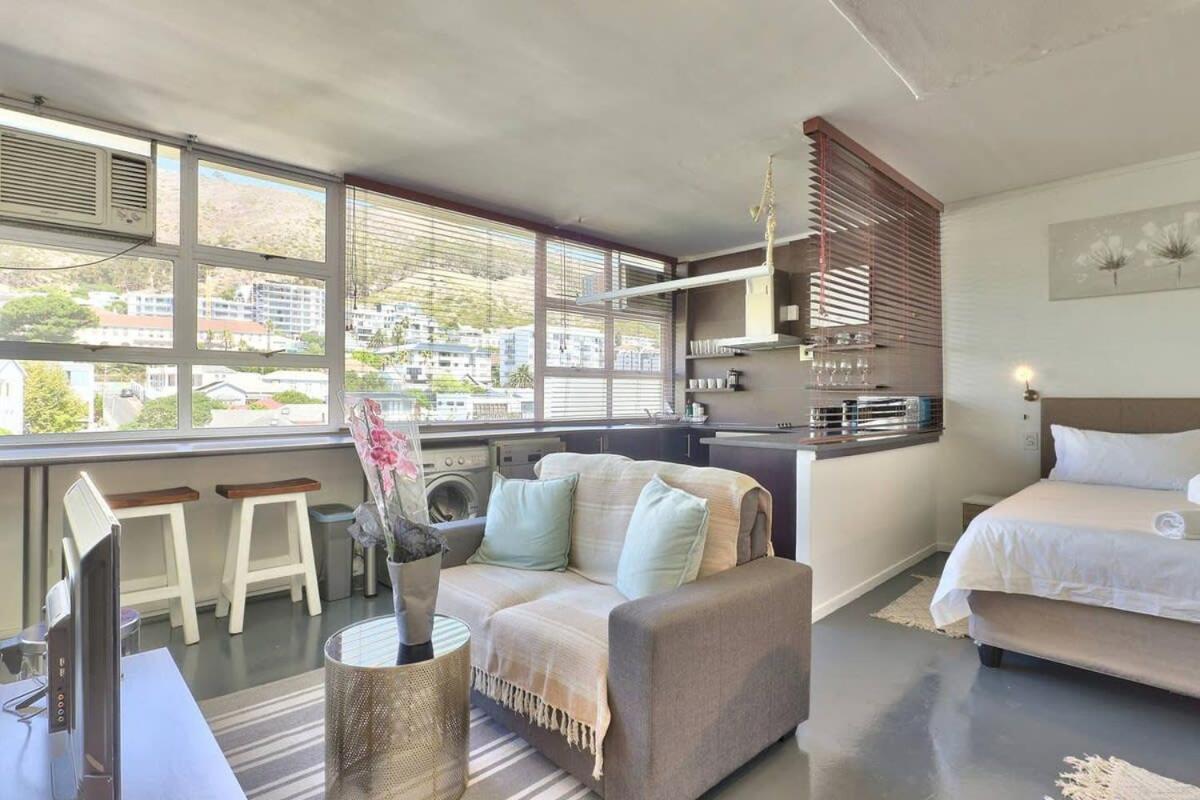 Montclair 60B Apartment Cape Town Bagian luar foto